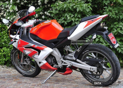 aprilia-rs-50-2010-10.jpg